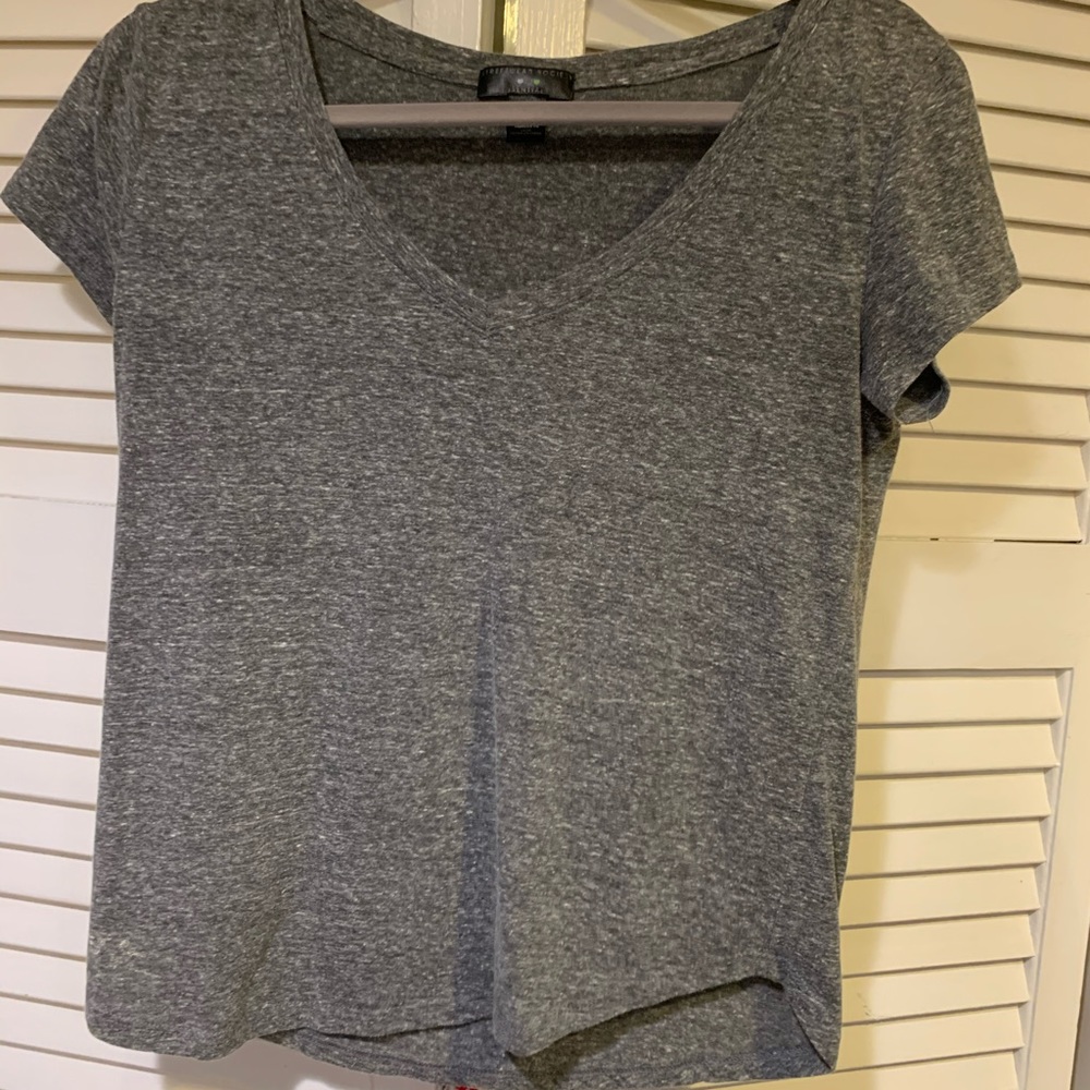 Plain gray tshirt